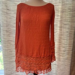 Lace detail tunic top